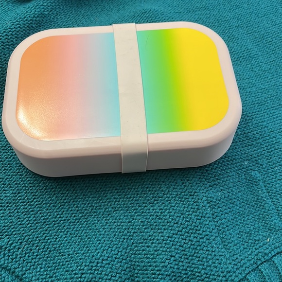 Sun Squad bento box with removable divide, dishwasher safe - Picture 2 of 3